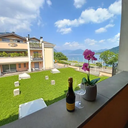 Promenade Luxury View Сарнико